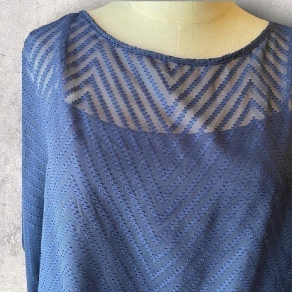 BCX —‎ Women's Open Arm Design Navy Blouse - Picture 2 of 9